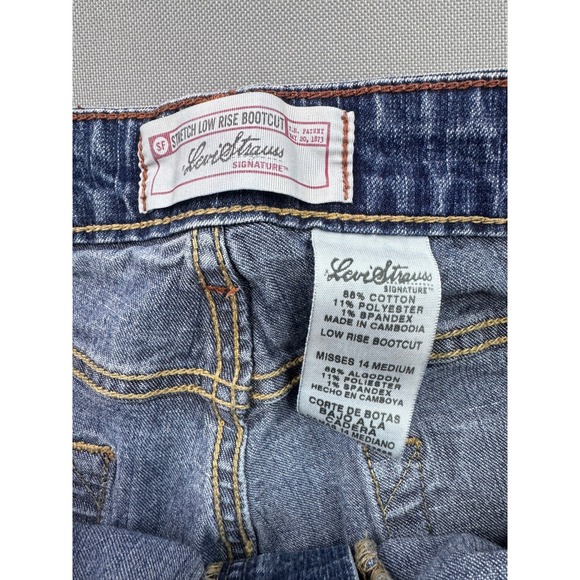 Signature by Levi Strauss Low Rise Bootcut Jeans Blue Medium Wash Womens 14M - Picture 5 of 10